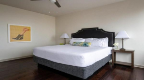 18th FL Stylish CozySuites with pool, gym #2